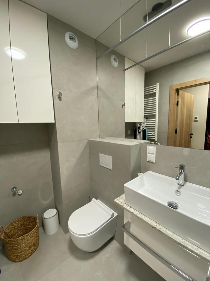 Apartamenty Magia Z Bezplatnym Parkingiem I Klimatyzacja Rzeszów Buitenkant foto