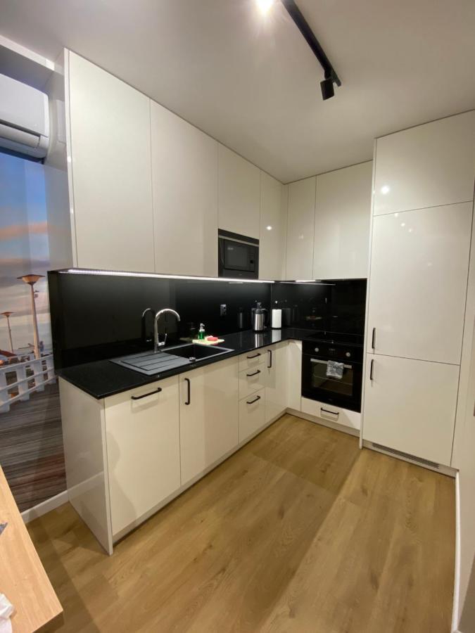 Apartamenty Magia Z Bezplatnym Parkingiem I Klimatyzacja Rzeszów Buitenkant foto