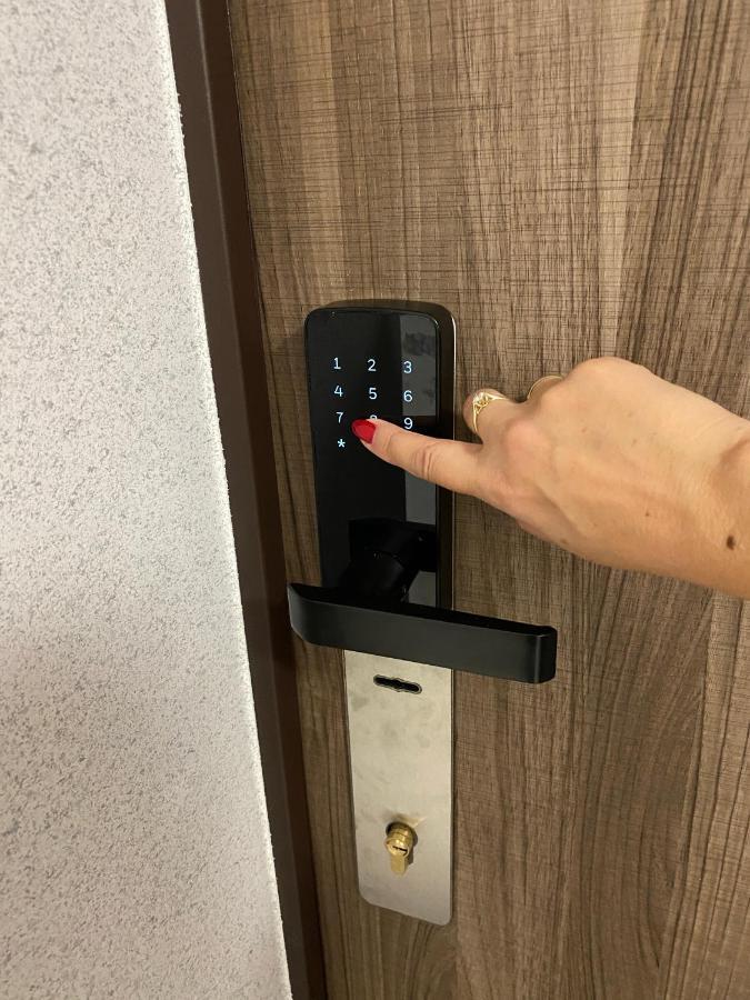 Apartamenty Magia Z Bezplatnym Parkingiem I Klimatyzacja Rzeszów Buitenkant foto