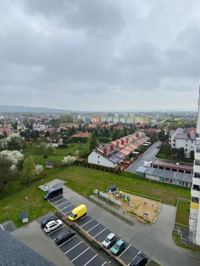 Apartamenty Magia Z Bezplatnym Parkingiem I Klimatyzacja Rzeszów Buitenkant foto
